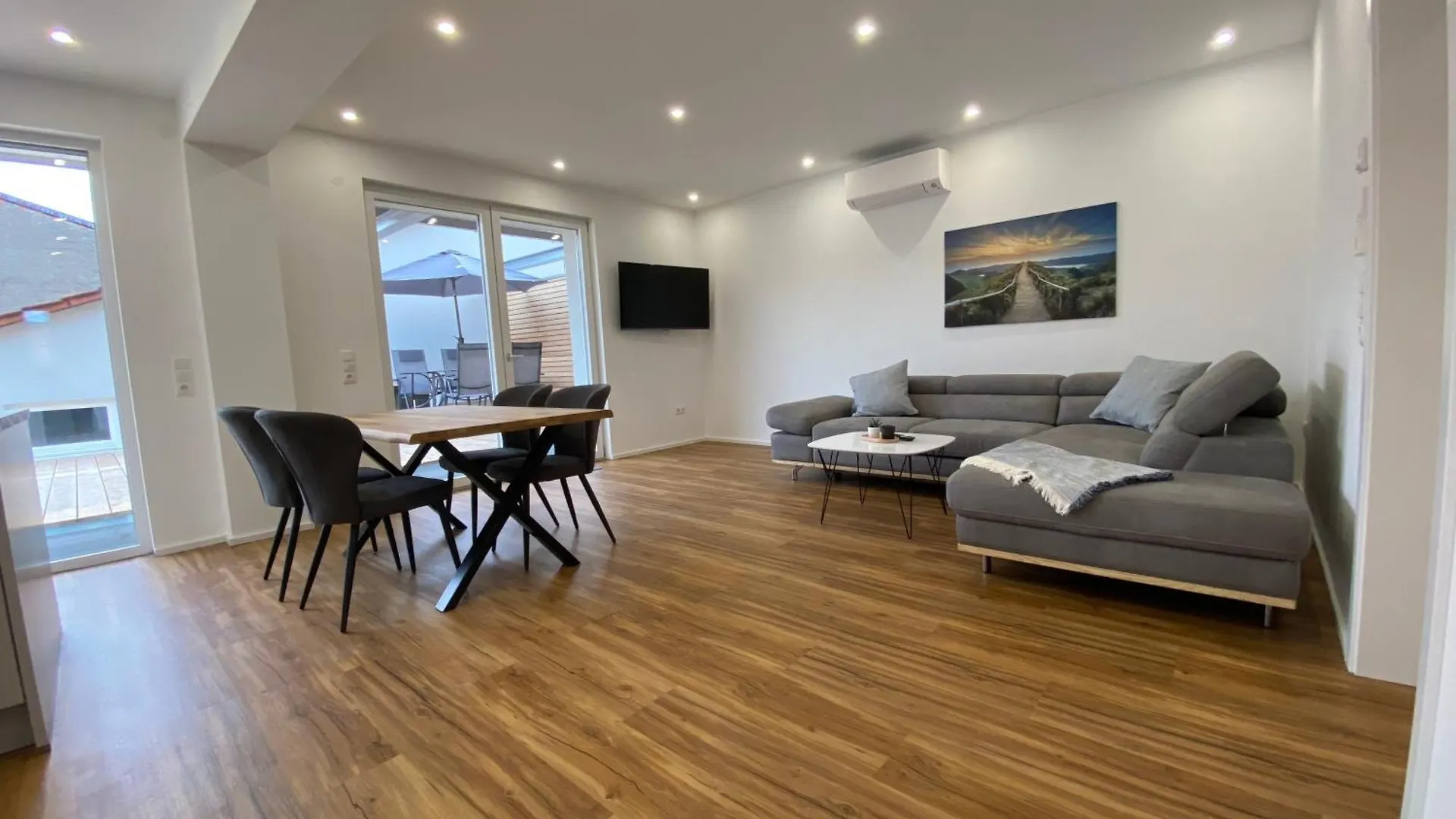 Ferienwohnung Scheuring 1 Og Nord Nordheim am Main 0*,